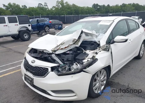 2016 Kia Forte Lx z USA, uszkodzony, nr VIN KNAFX4A66G5477915